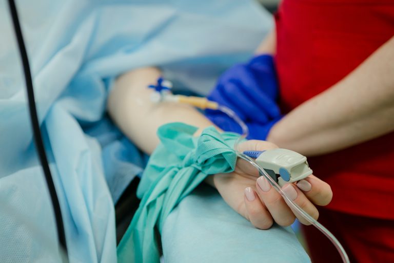 Assistenza infermieristica per la non autosufficienza: dall’unita’ di valutazione multidisciplinare al ruolo emergente dell’infermiere di famiglia